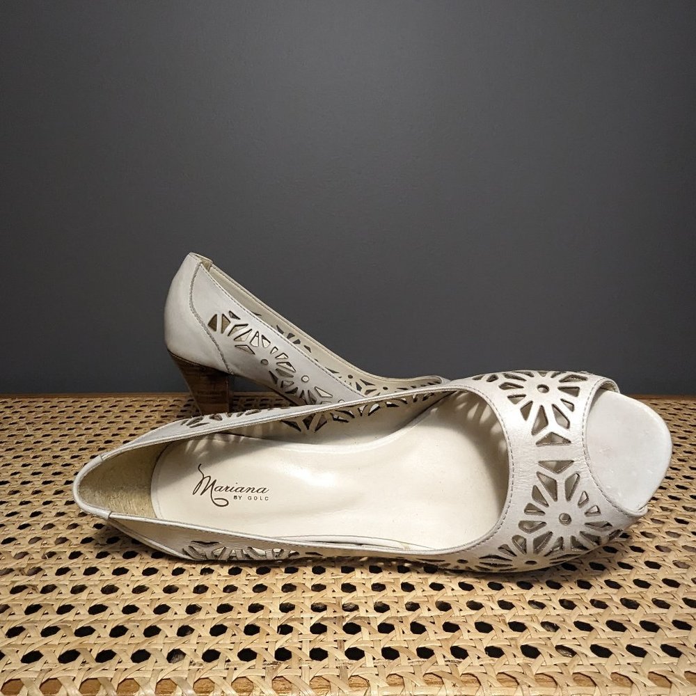 Mariana by GOLC - Women's leather, peeptoe heel - cream with cutout design - Picture 4 of 10